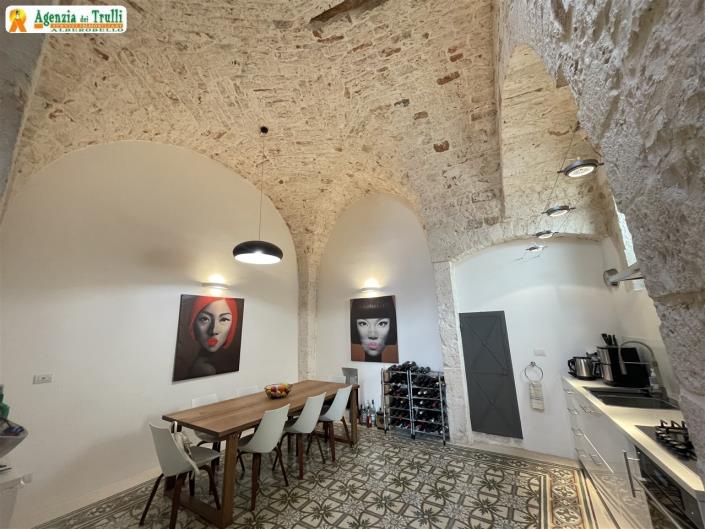 Image No.10-2 Bed Townhouse for sale