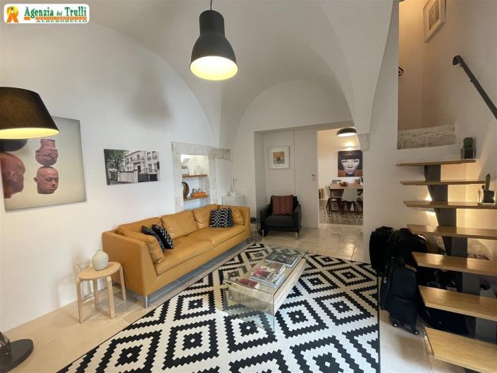 Image No.16-2 Bed Townhouse for sale