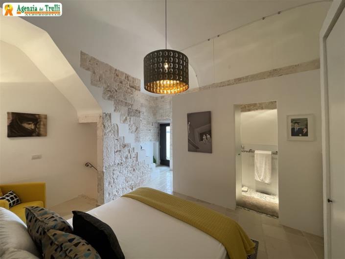 Image No.32-2 Bed Townhouse for sale