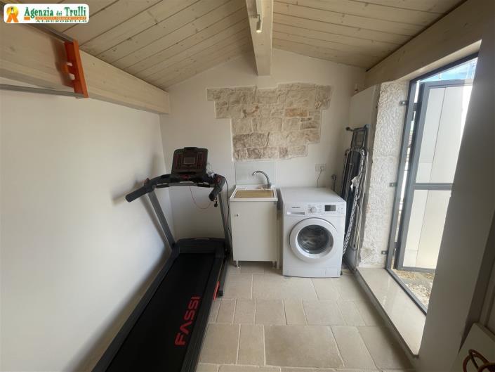 Image No.42-2 Bed Townhouse for sale