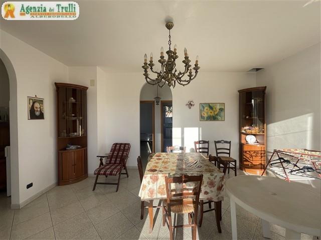 Image No.8-2 Bed Villa / Detached for sale