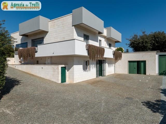 Image No.12-4 Bed Villa for sale