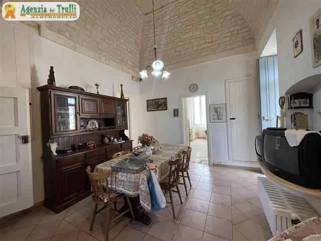 Image No.22-4 Bed Farmhouse for sale