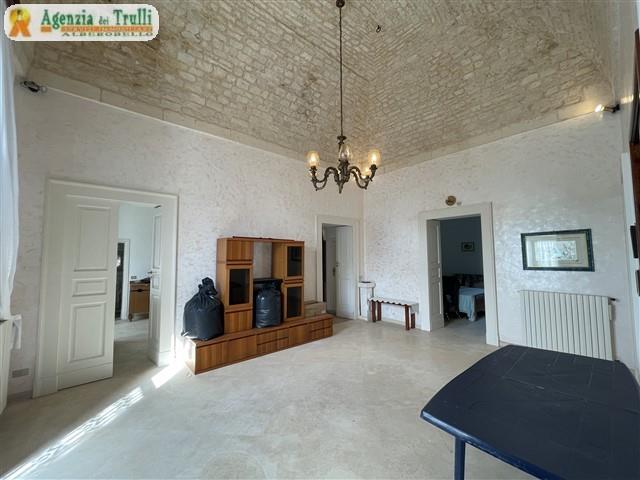 Image No.34-4 Bed Farmhouse for sale