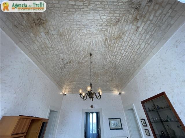 Image No.36-4 Bed Farmhouse for sale