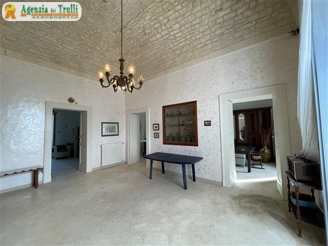 Image No.37-4 Bed Farmhouse for sale