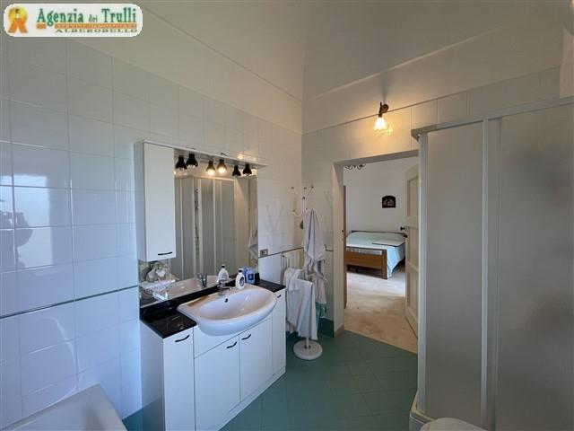 Image No.53-4 Bed Farmhouse for sale