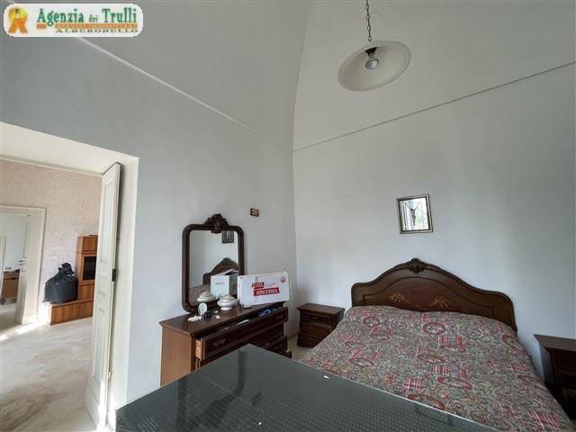 Image No.60-4 Bed Farmhouse for sale