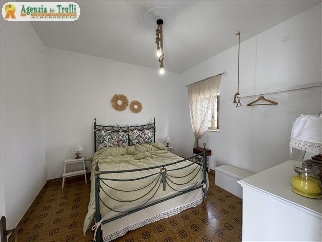 Image No.35-Trullo de 2 chambres à vendre à Martina Franca