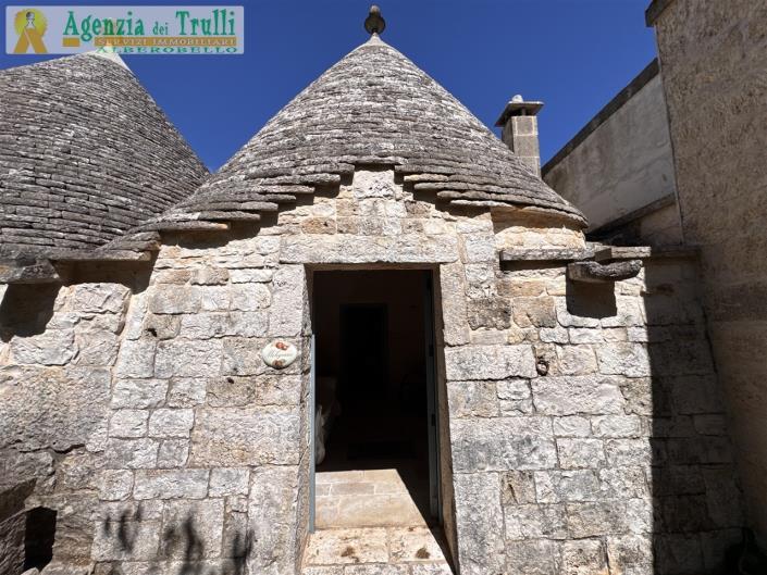 Image No.38-7 Bed Trullo for sale