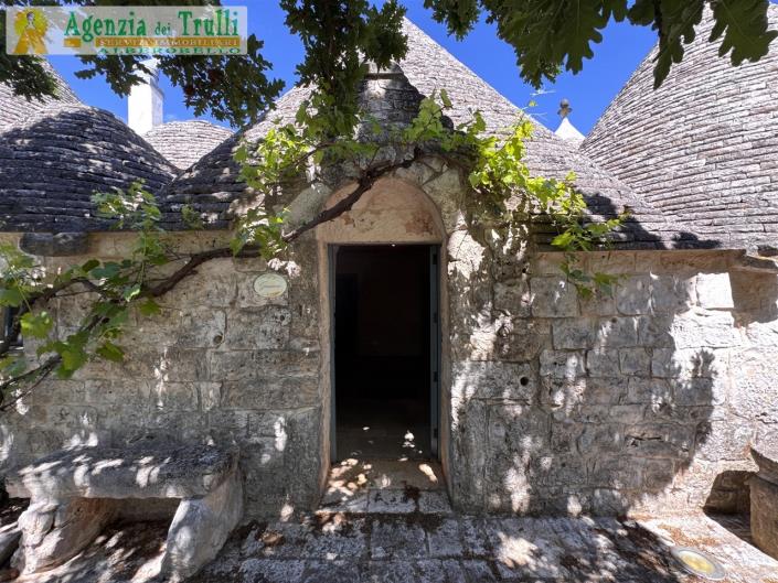 Image No.46-7 Bed Trullo for sale