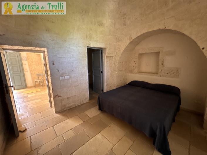 Image No.56-7 Bed Trullo for sale