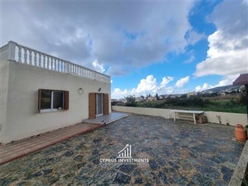 Bungalow For Sale  in  Peyia