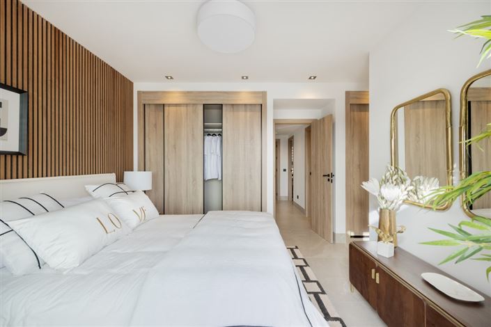 Image No.12-3 Bed Townhouse for sale