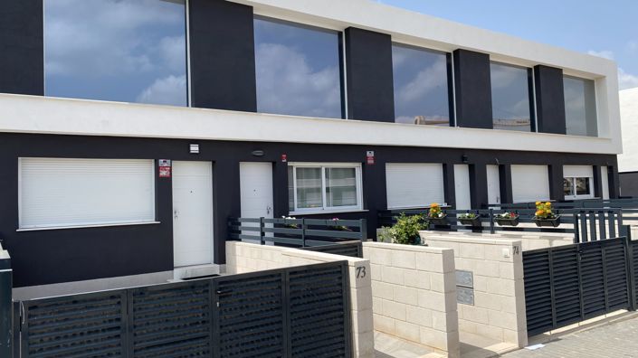 Image No.4-2 Bed Property for sale