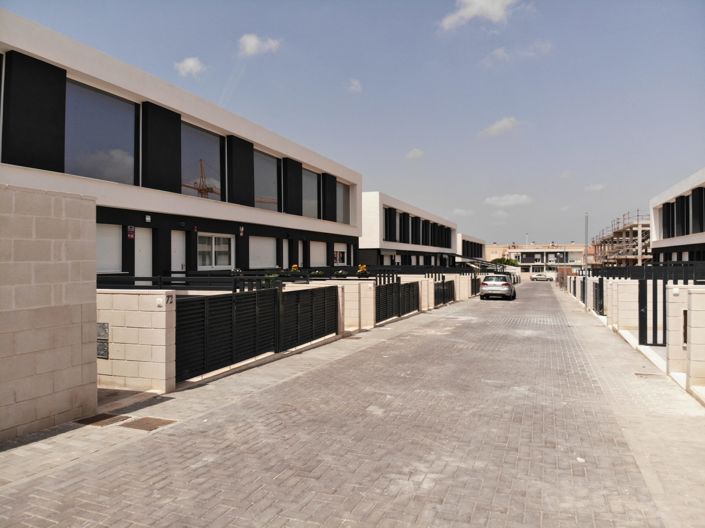 Image No.5-2 Bed Townhouse for sale