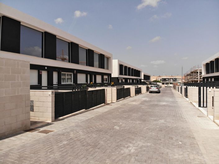 Image No.5-2 Bed Townhouse for sale