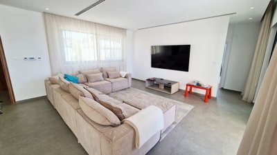 Villa in Tala