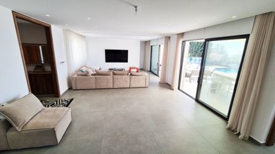 Villa in Tala