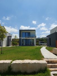 New Villa in Chlorakas