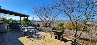 Bungalow Land in Pano Arodes