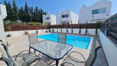 Detached Villa For Sale  in  Agia Marinouda