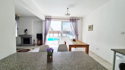 Detached Villa For Sale  in  Agia Marinouda
