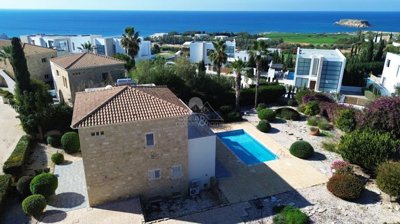 Detached Villa For Sale  in  Peyia - St. George
