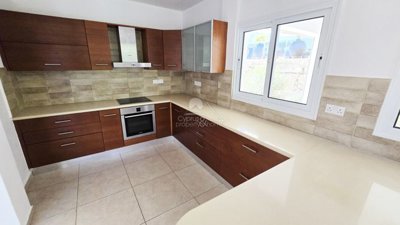 Detached Villa For Sale  in  Peyia