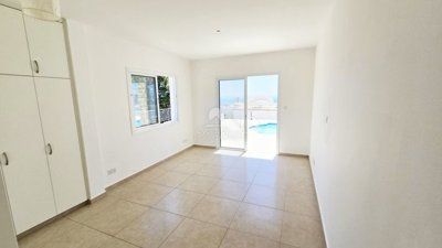 Detached Villa For Sale  in  Peyia