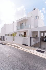 Detached Villa For Sale  in  Peyia