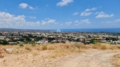 Bungalow For Sale  in  Peyia