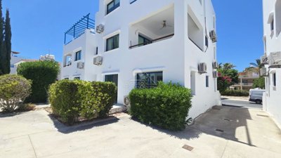 Apartment For Sale  in  Kato Paphos - Universal
