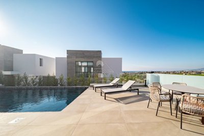 Detached Villa For Sale  in  Chlorakas