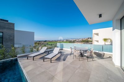 Detached Villa For Sale  in  Chlorakas