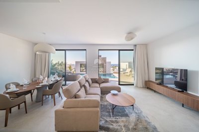 Detached Villa For Sale  in  Chlorakas