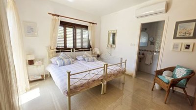 Detached Villa For Sale  in  Arodes