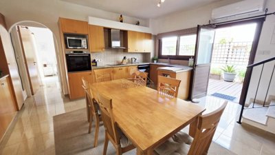 Detached Villa For Sale  in  Arodes