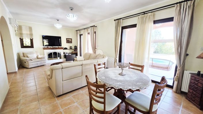 Image No.6-Villa de 3 chambres à vendre à Paphos