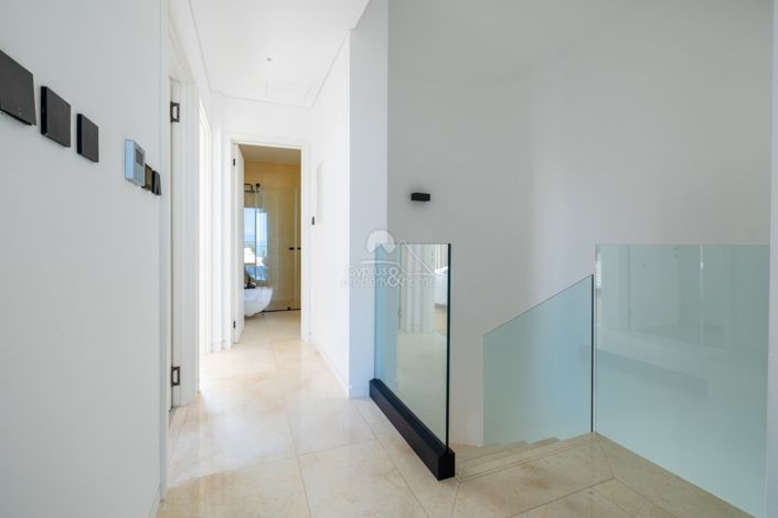 Image No.17-3 Bed Villa for sale