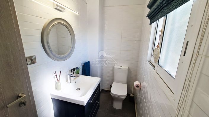 Image No.20-3 Bed Villa for sale