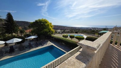 Detached Villa For Sale  in  Peyia