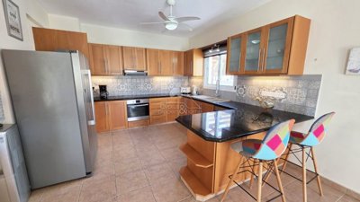 Detached Villa For Sale  in  Peyia