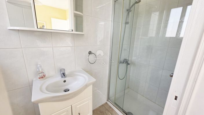 Image No.20-3 Bed Villa for sale