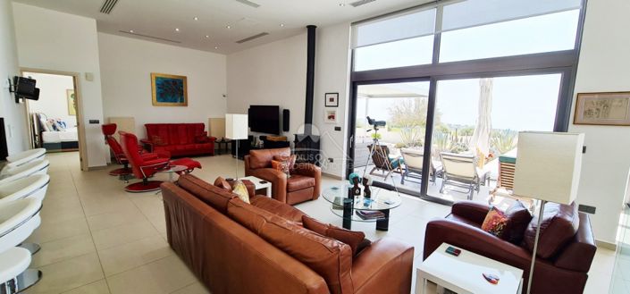 Image No.10-6 Bed Villa for sale