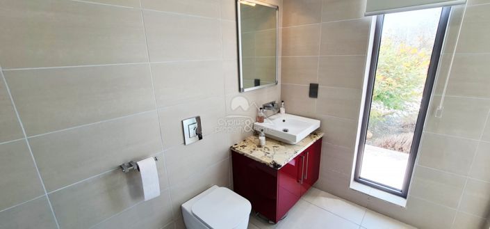 Image No.28-6 Bed Villa for sale