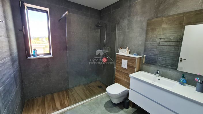 Image No.16-6 Bed Villa for sale