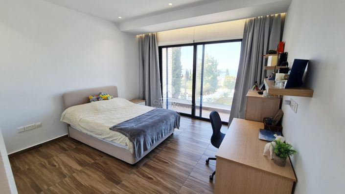 Image No.25-6 Bed Villa for sale