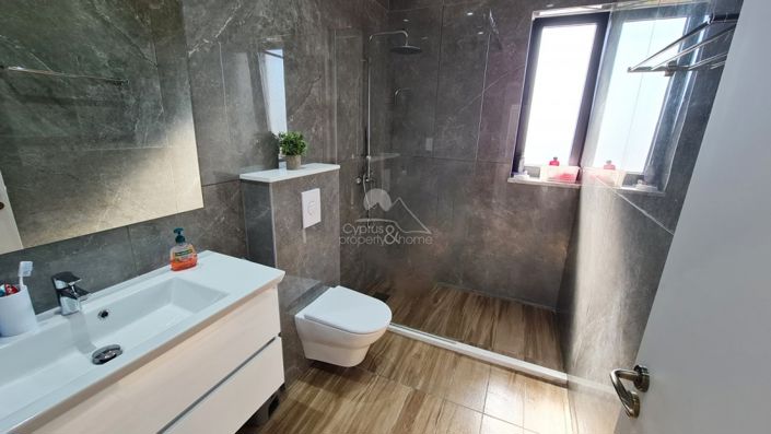 Image No.27-6 Bed Villa for sale