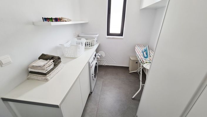 Image No.28-6 Bed Villa for sale